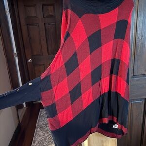 Joseph Black and Red Knit Sweater